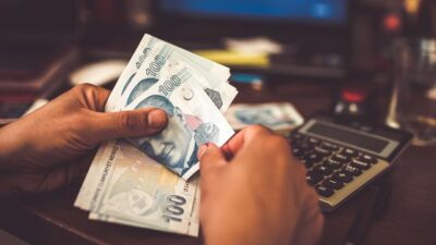 Yürürlüğe girdi! Hangi sektörlere ücretsiz izin ve sigorta prim desteği verilecek?