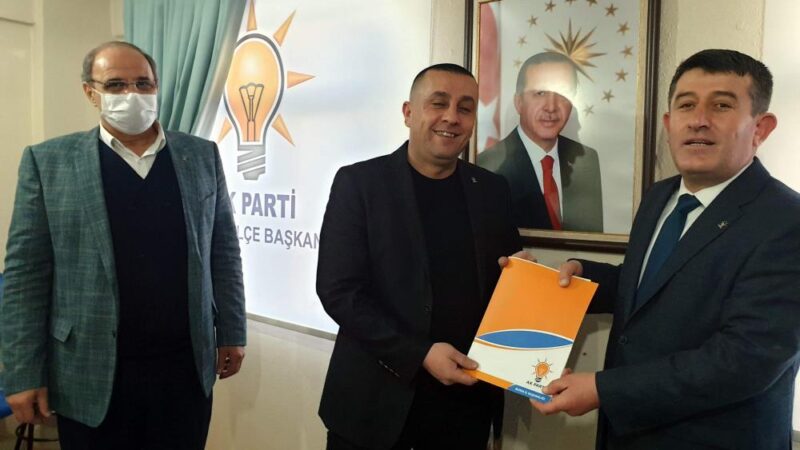 Bursa’da CHP’den AK Parti’ye transfer… Bursa'nın dağ ilçesi Orhaneli'nde önceki dönem Cumhuriyet Halk Partisi ilçe
