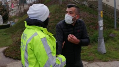 Ceza kesilince minibüsü bırakıp gitti