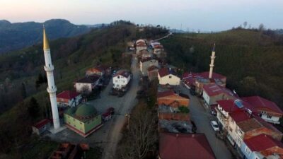 Aynı cadde üzerinde 1 dakika arayla iftar