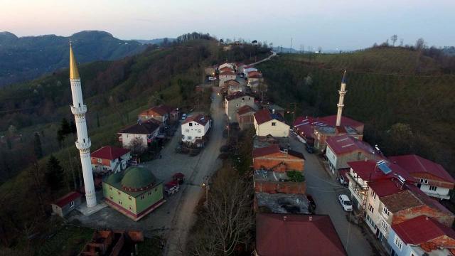 Aynı cadde üzerinde 1 dakika arayla iftar