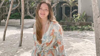 Sevgilisiyle kucak kucağa pozunu paylaştı! Annesinden veto yedi