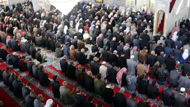 Tam kapanmada camilerde cemaatle namaz kılınacak mı? Son noktayı koydu