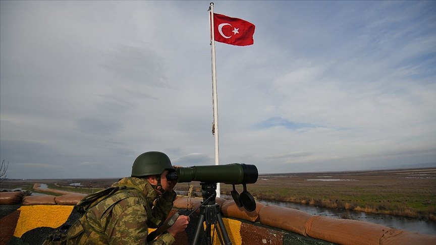 Yunanistan’a geçmeye çalışan 5 şüpheli yakalandı