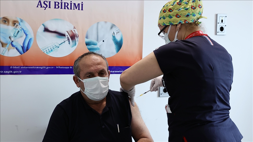 BioNTech aşısı uygulanmaya başlandı