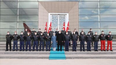 Cumhurbaşkanı Erdoğan pilotlarla bir araya geldi