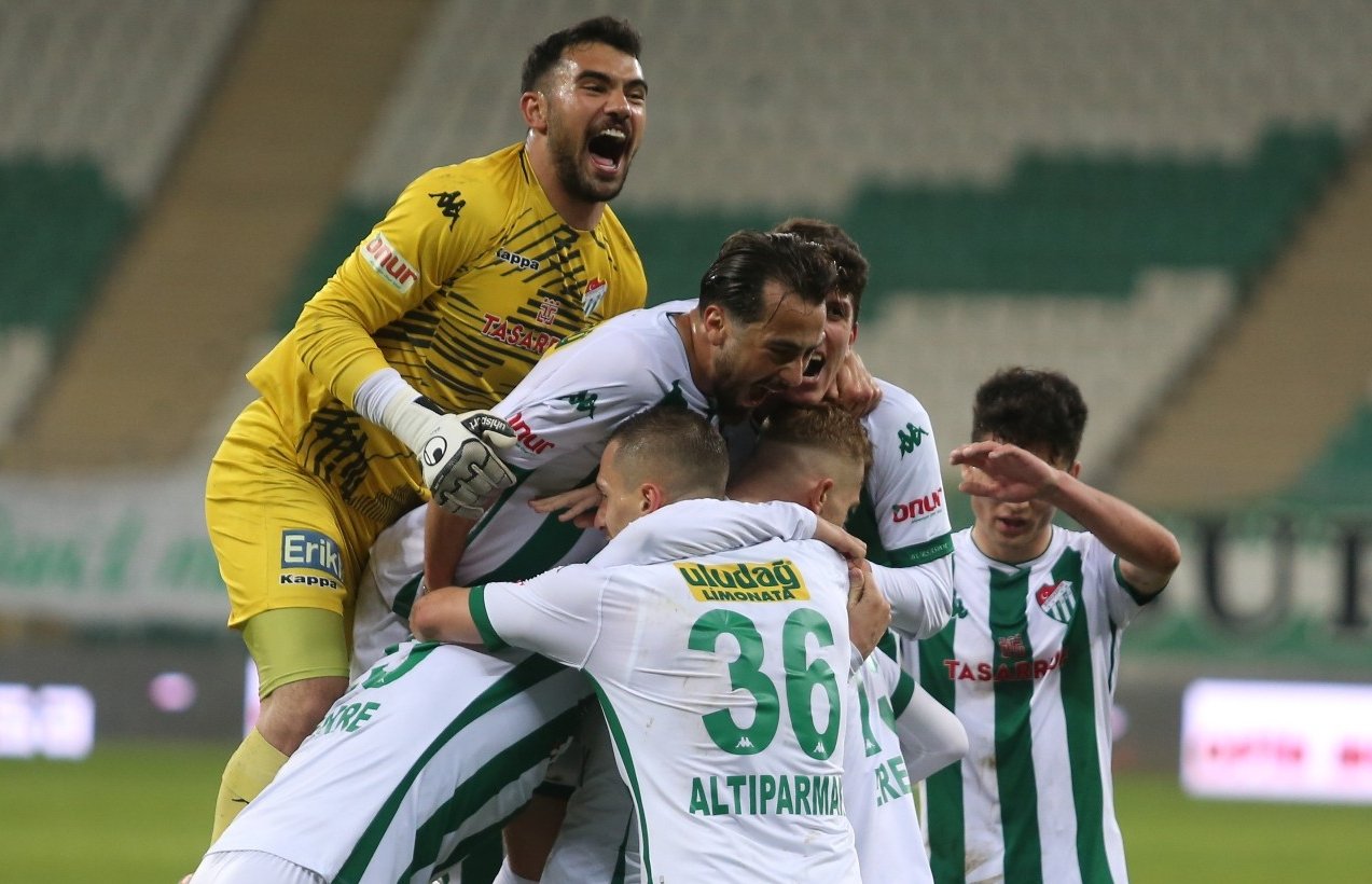 Bursaspor ligin en kritik maçına çıkıyor! Bursaspor ligin en kritik maçına çıkıyor!