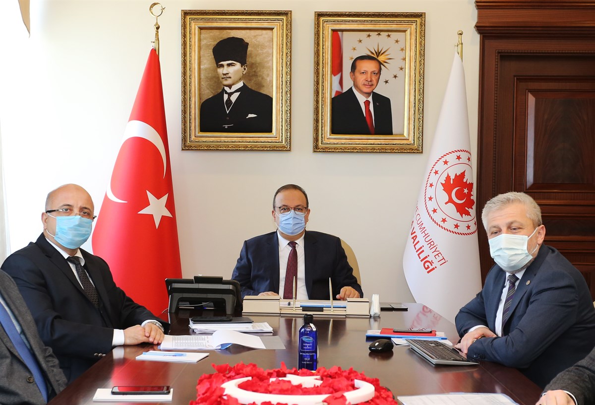 Bursa Valiliği’nde pandemi toplantısı! Yeni tedbirlere hazırlık mı?