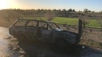 Seyir halindeyken yanan otomobil küle döndü