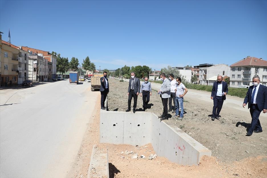 Kanal İnegöl’de istinat duvarı çalışmaları tamamlandı Kanal İnegöl’de istinat duvarı çalışmaları tamamlandı