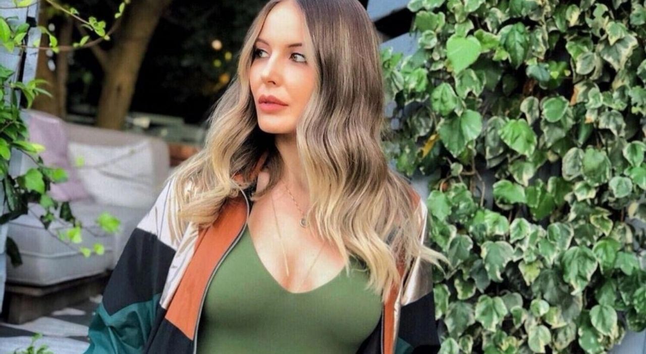 Hande Sarıoğlu isyan etti: ‘Benim adımı bir ahlaksız haberle duydunuz mu?’