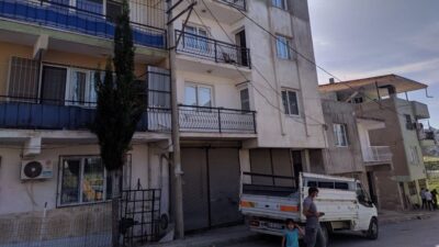 Mucize kurtuluş! 5. kattan kamyonet kasasına düştü