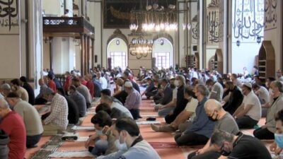 Ulucami’de ramazanın son cuma namazı kılındı