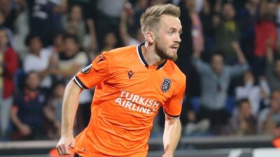 Medipol Başakşehir'in Bosna Hersekli futbolcusu Edin Visca'nın, milli takımı bırakma