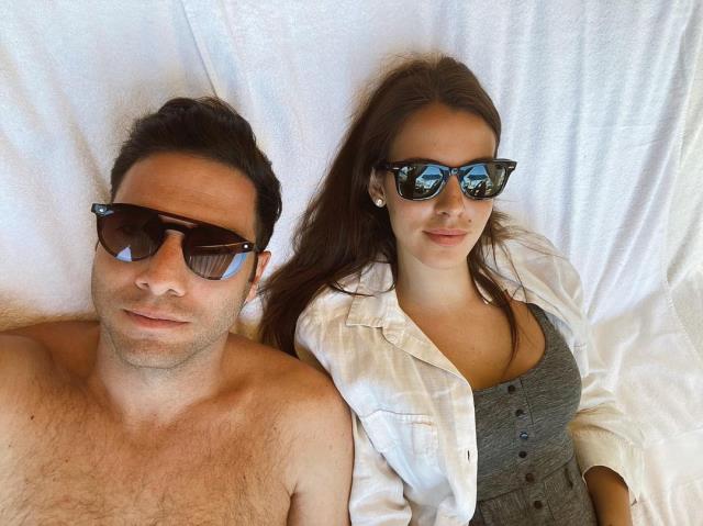 Aslışah Alkoçlar, ilk kez hamilelik pozunu paylaştı