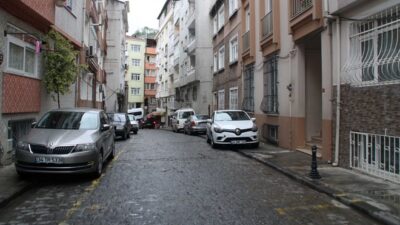 Sokak ortasında eski eşine kurşun yağdırdı