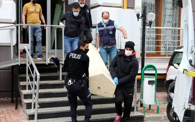 Korkunç olay! Doktor baba ile 11 yaşındaki kızı evlerinde ölü bulundu