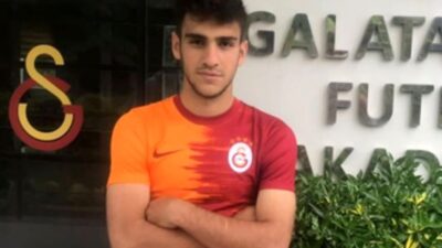 Galatasaray, altyapısında oynayan 18 yaşındaki genç forvet Eren Aydın ile