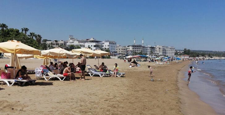 Sıcak havaya dayanamayan sahillere koştu