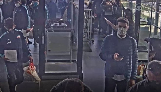 Thodex’in sahibi Özer’in yurt dışına kaçışının görüntüleri ortaya çıktı Thodex’in sahibi Özer’in yurt dışına kaçışının görüntüleri ortaya çıktı