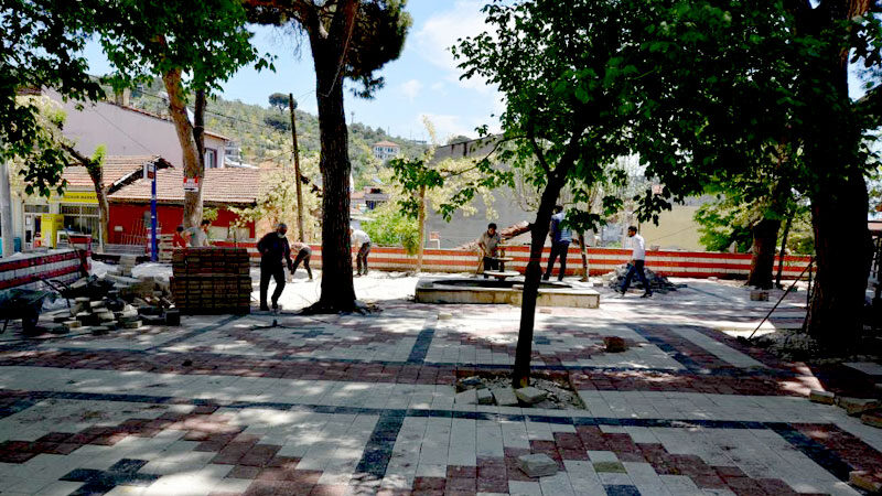 Gemlik Belediyesi, yaz öncesi merkez dışı mahallelerde gerçekleştireceği çalışmalara Karacaali’den