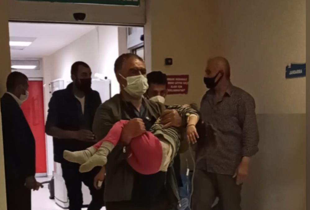 Yer: Bursa… Sokakta buldular, hastanelik oldular Yer: Bursa… Sokakta buldular, hastanelik oldular