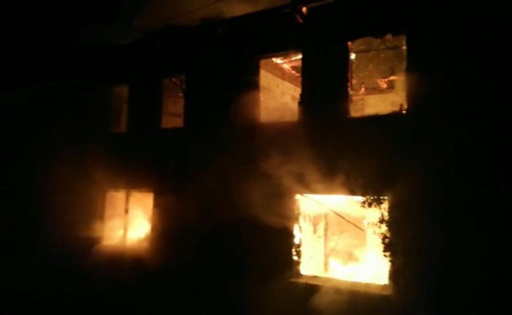 Bursa’da korku dolu anlar! Alev topuna döndü Bursa’da korku dolu anlar! Alev topuna döndü