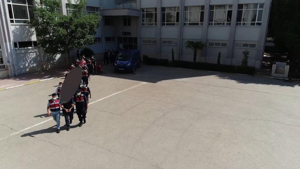 Bursa’da 150 milyon vurgun yapan şebeke çökertildi