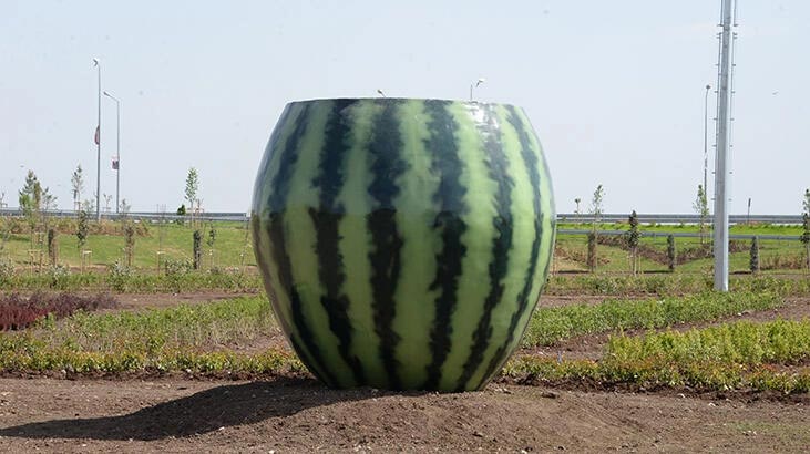 Diyarbakır’da tartışılan heykeller kaldırıldı