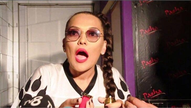 Demet Akalın’ın aşı isyanı! ‘Kaldıysa şırıngada bir damla falan…’