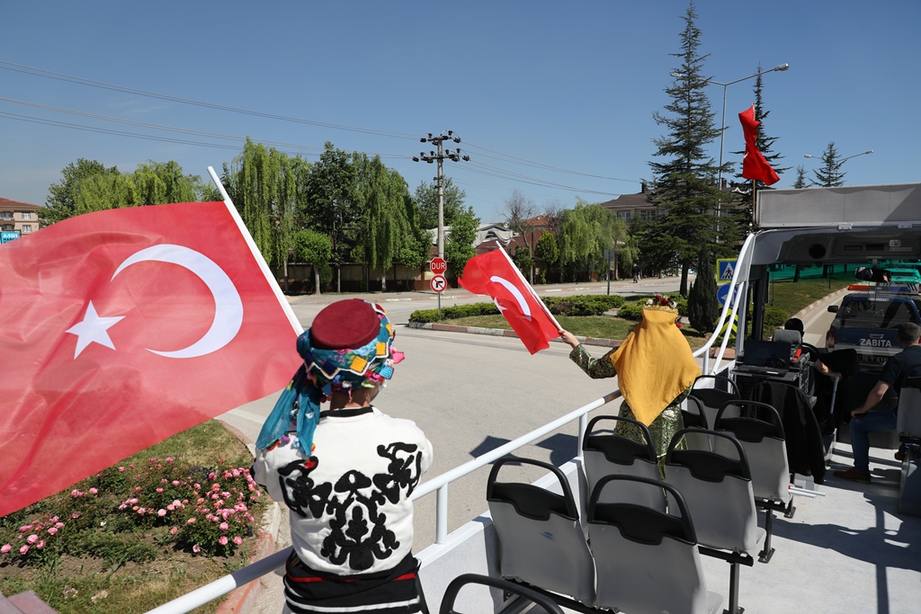 Milli Mücadelenin 102. yılı coşkuyla kutlandı Milli Mücadelenin 102. yılı coşkuyla kutlandı