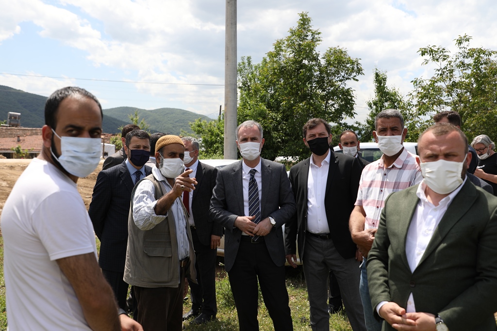 Başkan Taban mevsimlik işçileri ziyaret etti Başkan Taban mevsimlik işçileri ziyaret etti