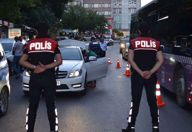 Giriş çıkışlar tutuldu! Polis, göz açtırmadı