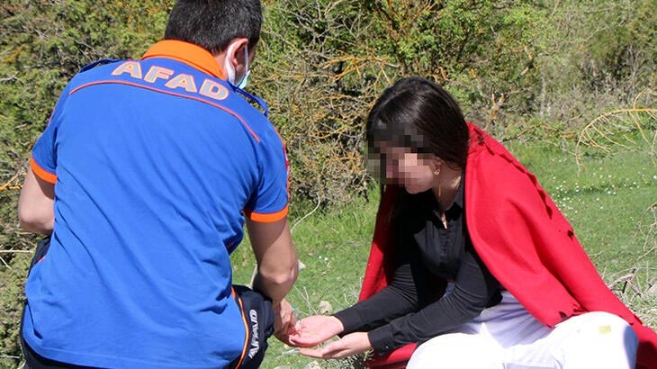 Testi pozitif olan genç kız ormanda kaybolunca kendini ihbar etti!