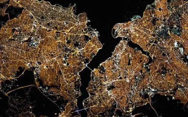 NASA’dan İstanbul paylaşımı! ‘Parlıyorsun’ NASA’dan İstanbul paylaşımı! ‘Parlıyorsun’