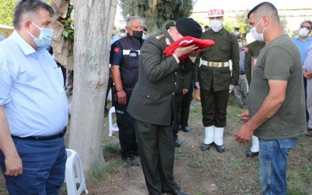 Kansere yenik düştü! Son yolculuğuna uğurlandı