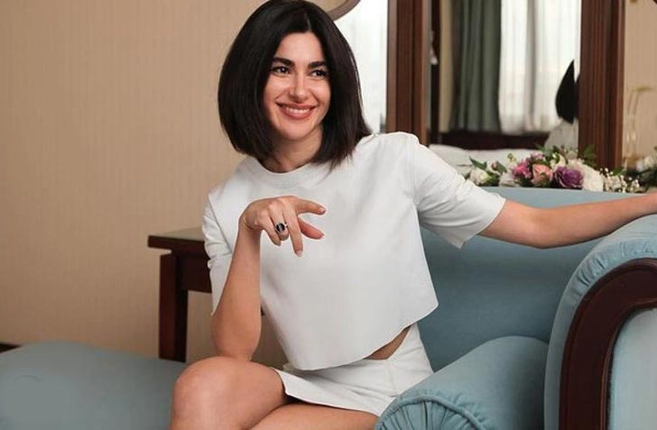 Nesrin Cavadzade’den bikinili tekne pozu! Nesrin Cavadzade’den bikinili tekne pozu!