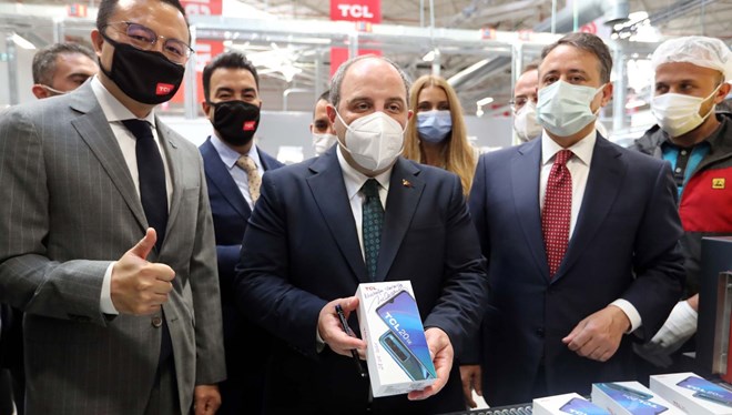 TCL, Tekirdağ’da akıllı telefon üretimine başladı