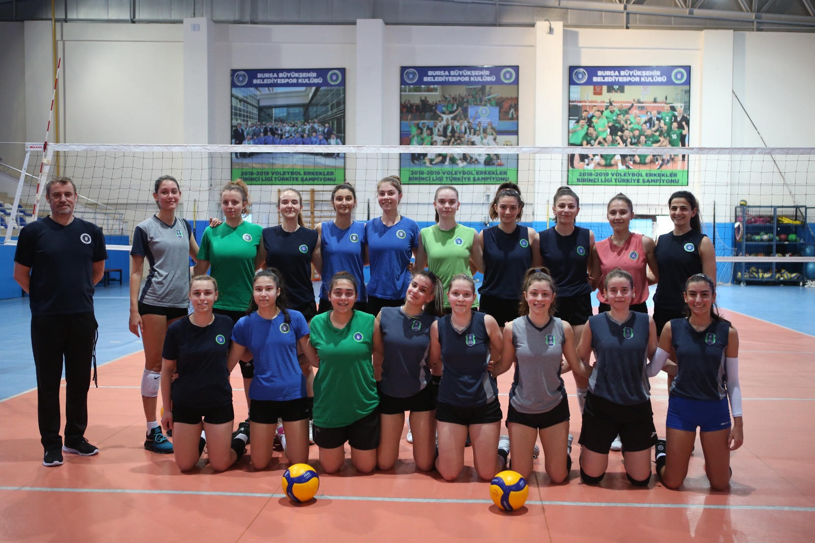 Bursalı periler form tutuyor… Bursalı periler form tutuyor…