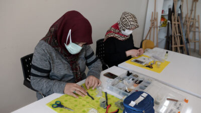 OSMEK ev hanımlarına iş imkanı sağlıyor