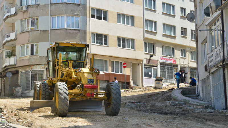 Yeşil’in yolları yenileniyor