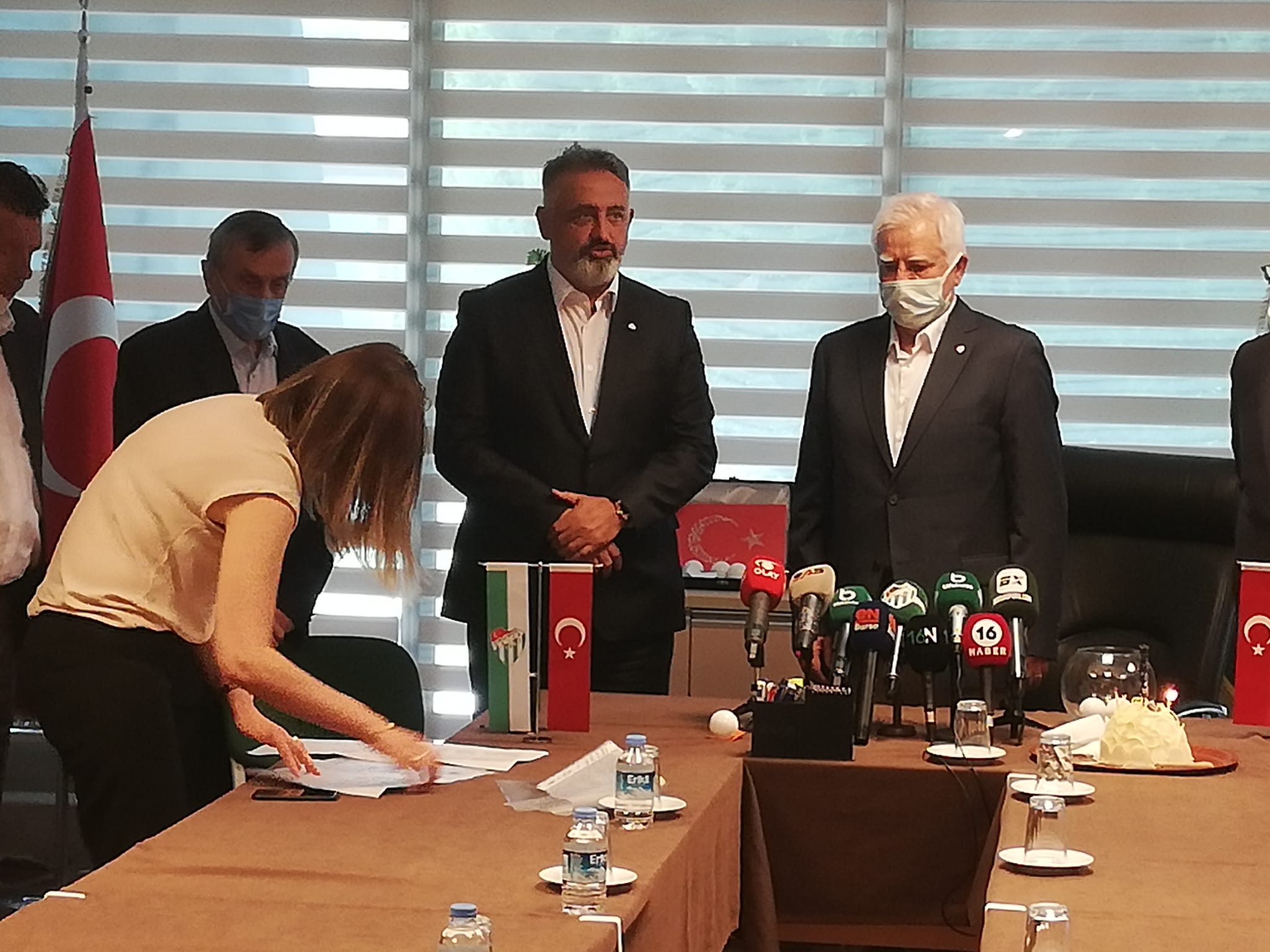 Timsah’ta hareketli dakikalar! Serdar Acarhoroz’un listesi belli oldu… Timsah’ta hareketli dakikalar! Serdar Acarhoroz’un listesi belli oldu…