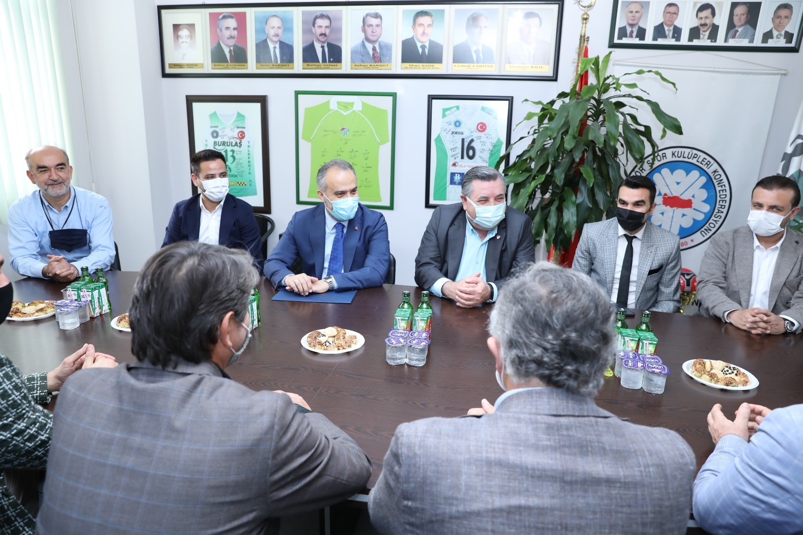 Amatör spora profesyonel destek