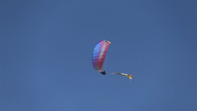 Bayrak açıp Uludağ’dan özgürlük için atladılar