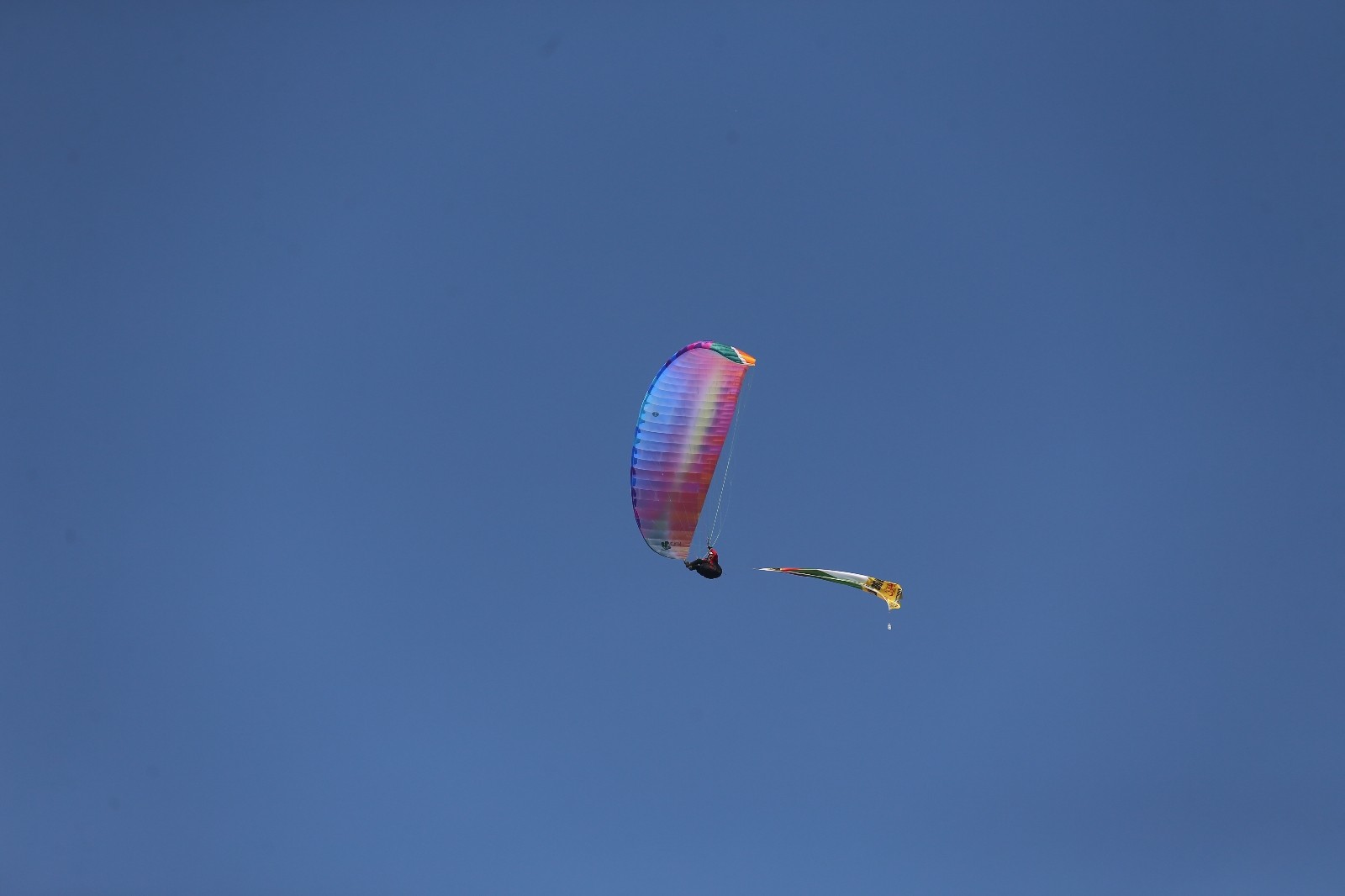 Bayrak açıp Uludağ’dan özgürlük için atladılar