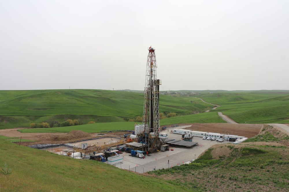 O ilimizde petrol sevinci! Buğday, arpa ektiğimiz yerden fışkırdı