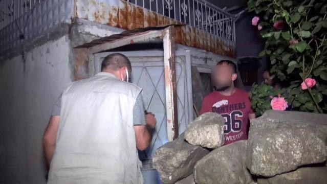 Bursa’da polisi harekete geçiren ihbar! Gece yarısı baskın düzenlendi