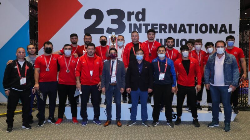Bursa Büyükşehir Belediyespor, İstanbul’da düzenlenen 23. Uluslararası Gençler Güreş Şampiyonlar