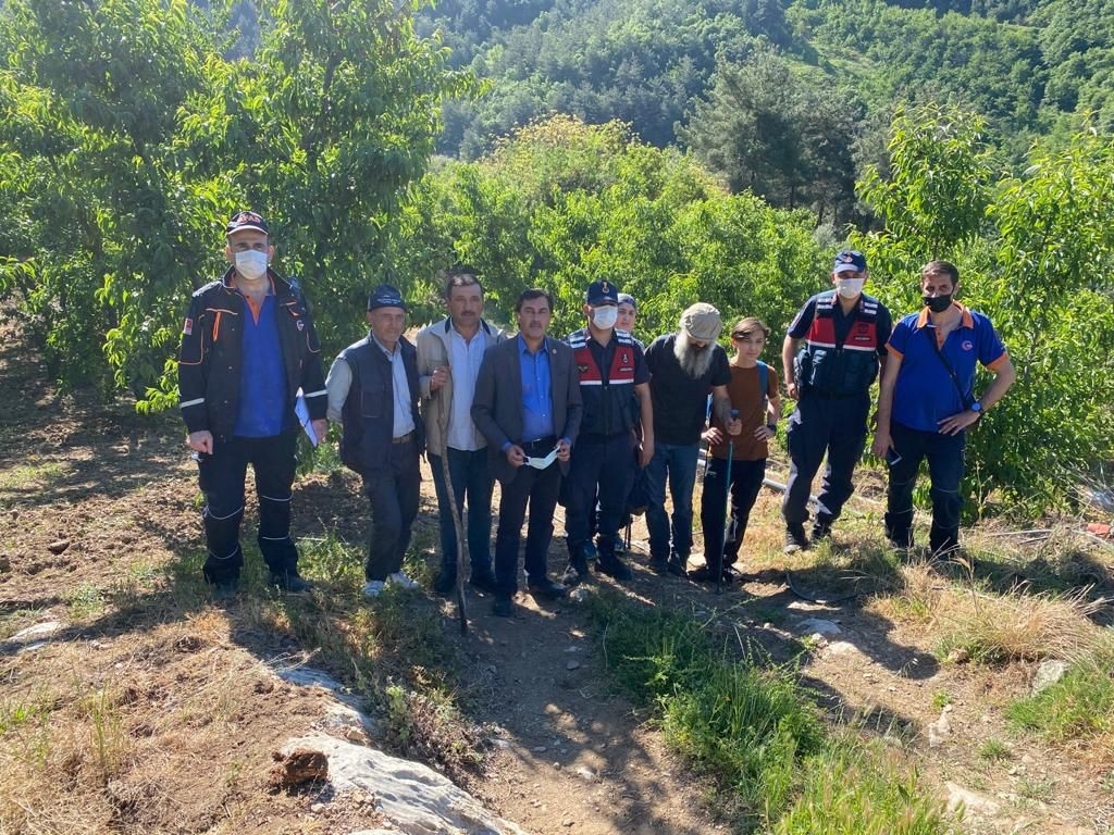 Bursa’da kanyonda kaybolan 2’si çocuk 3 kişi 20 saat sonra bulundu