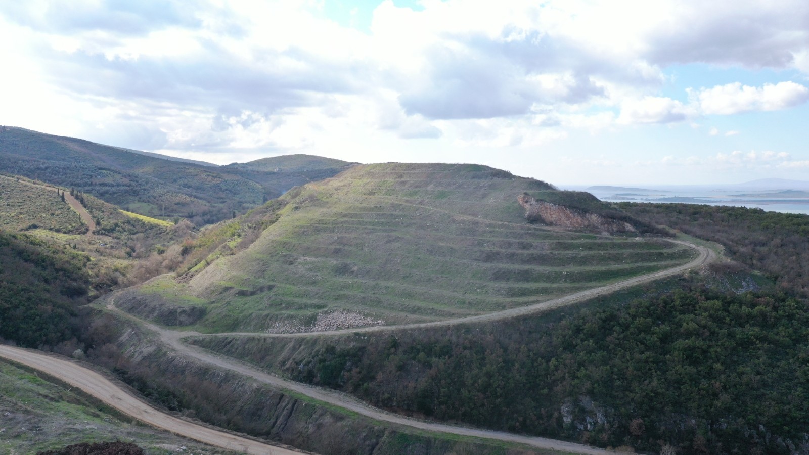 Bursa’da maden ocakları ağaçlandırılıyor Bursa’da maden ocakları ağaçlandırılıyor